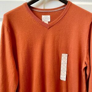 NWT BRONZE WAVE V-NECK SWEATER SIZE LARGE BY ST JOHNS BAY